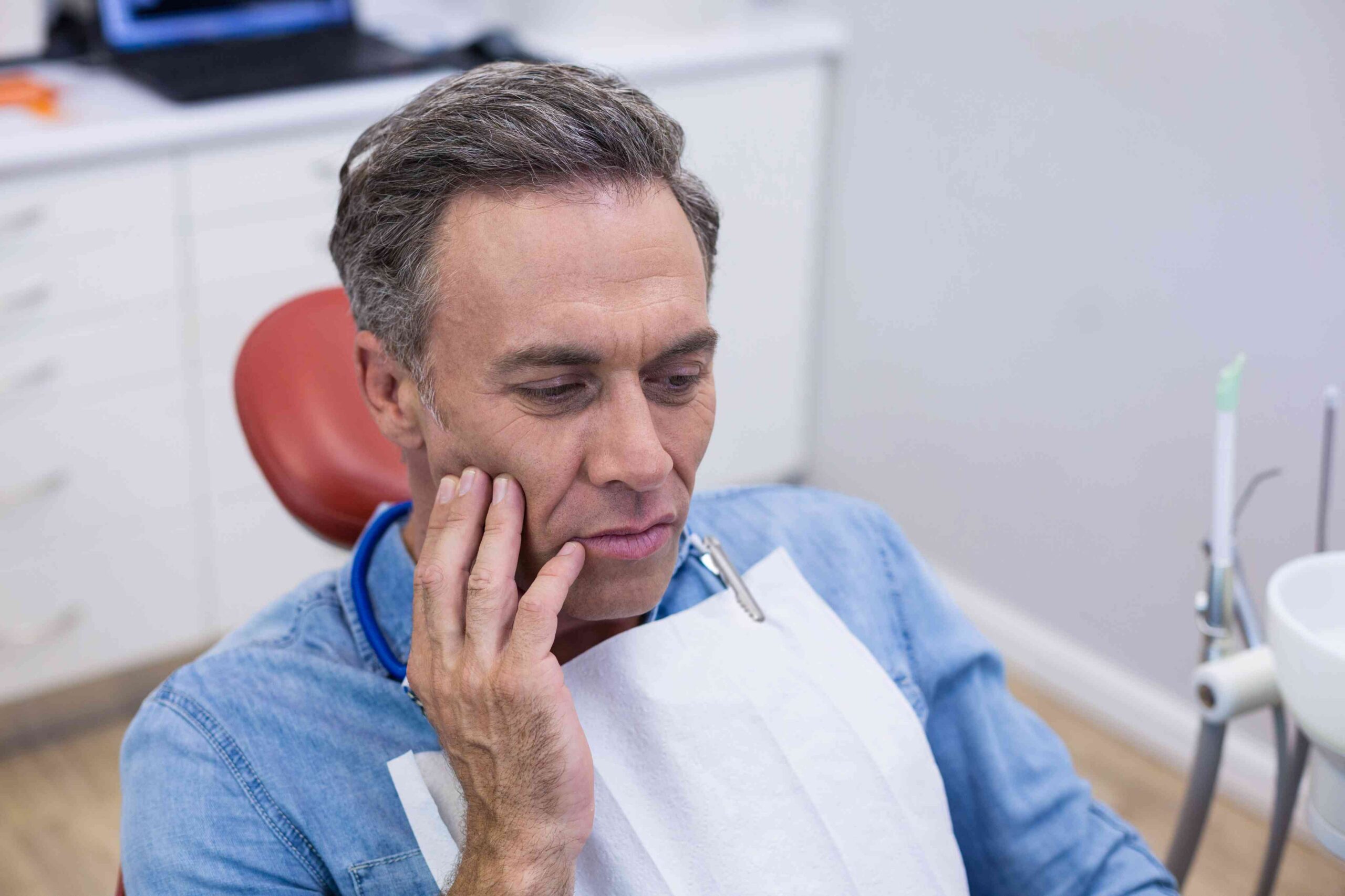 Featured image for “Sudden Tooth Pain and Help from an Emergency Dentist”